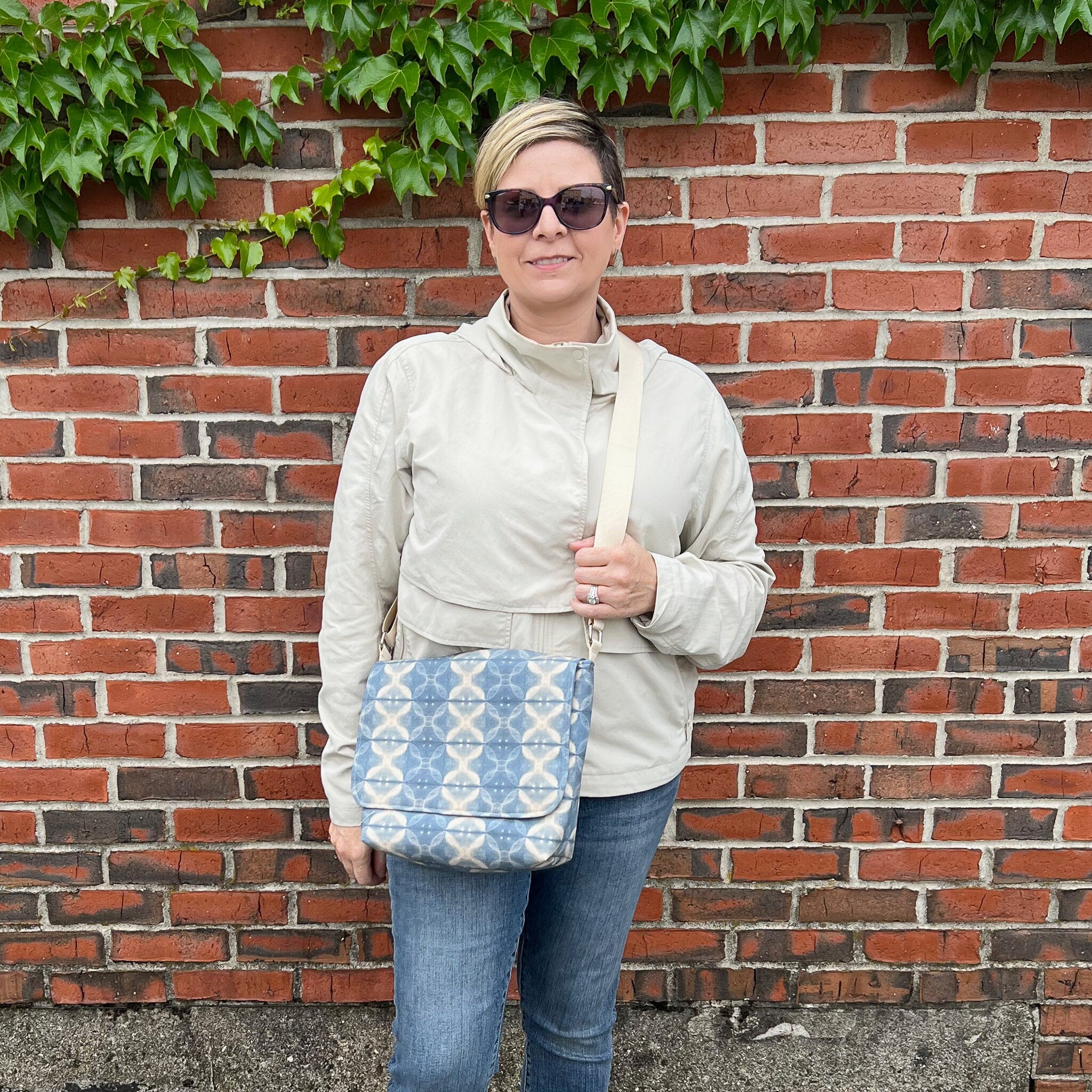 Shibori 3 Indigo Organic Canvas from Shibori Dye by Kim Eichler-Messmer for Paintbrush Studio Fabric - 1/2 Yard - Blue Canvas Bag Farbic