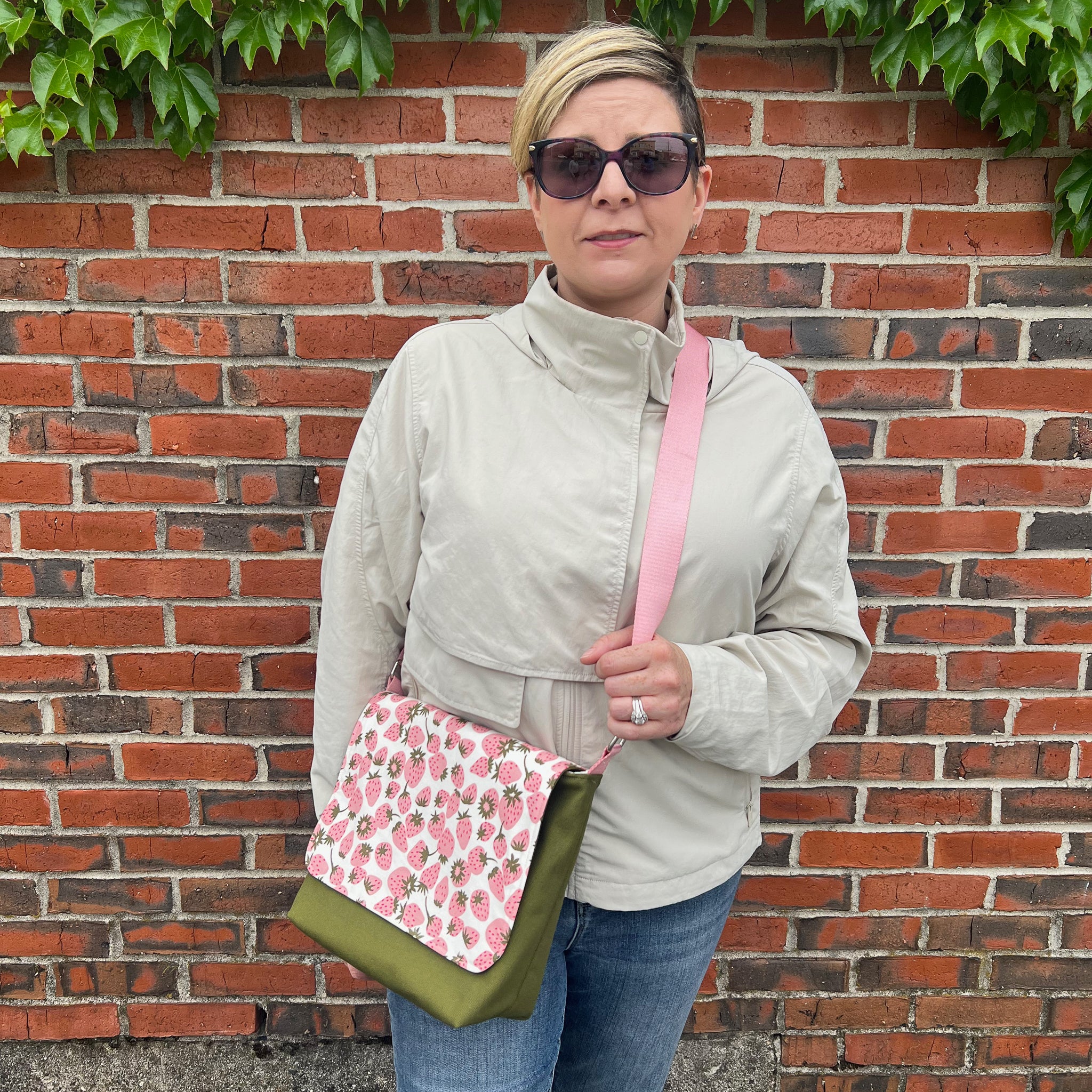 Messenger Bag - Beginner Sewing Pattern & Video Tutorial