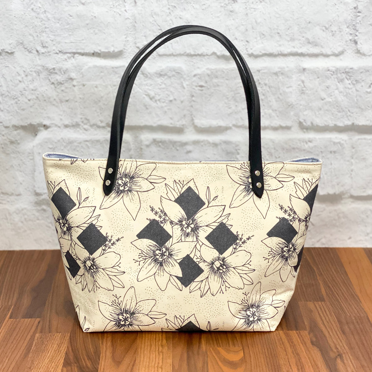 Market Tote Bag - Beginner Sewing Pattern & Video Tutorial – Crosscut ...